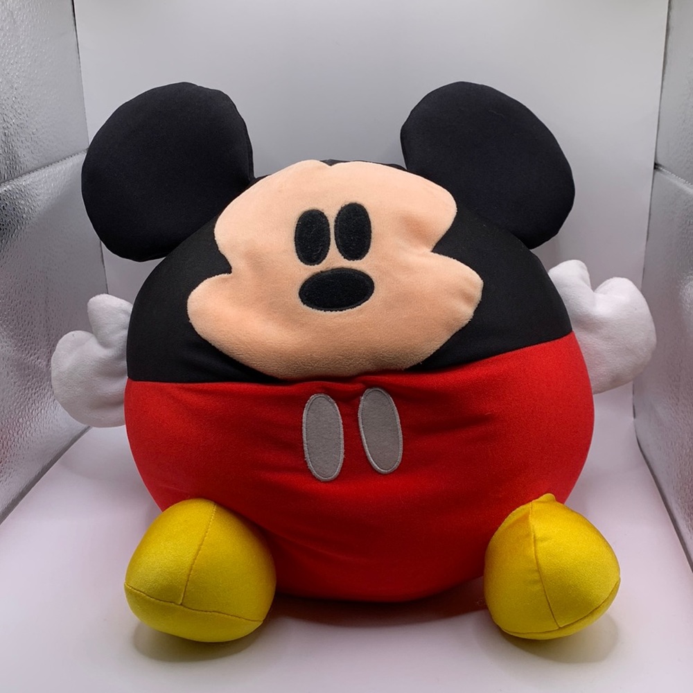 Walt Disney World Theme Parks Mickey Squishy stuffy/pillow